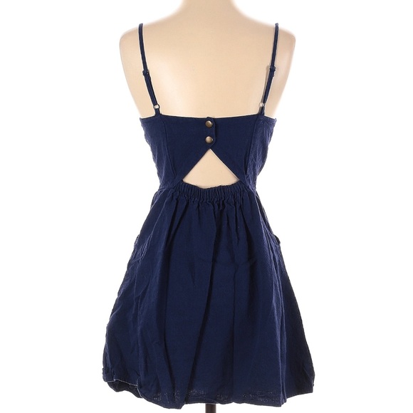 Market and Spruce Dress - Picture 2 of 5